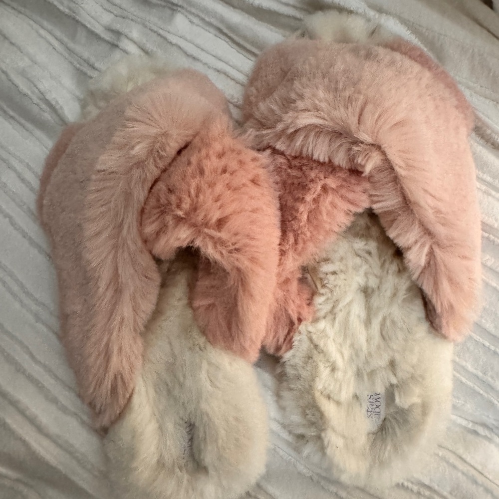 Stars Above Pink and Cream Plush Slippers